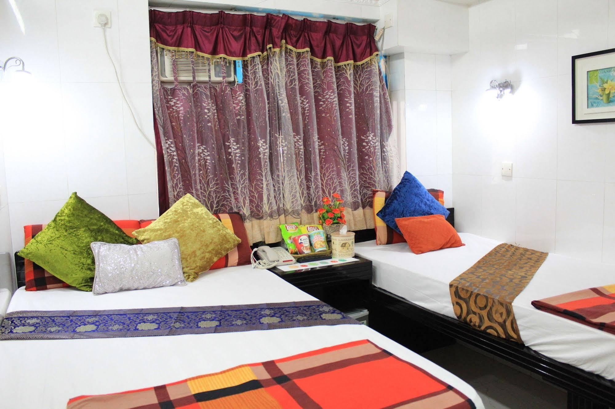 Kamal Traveller Hostel Hong Kong Exterior photo