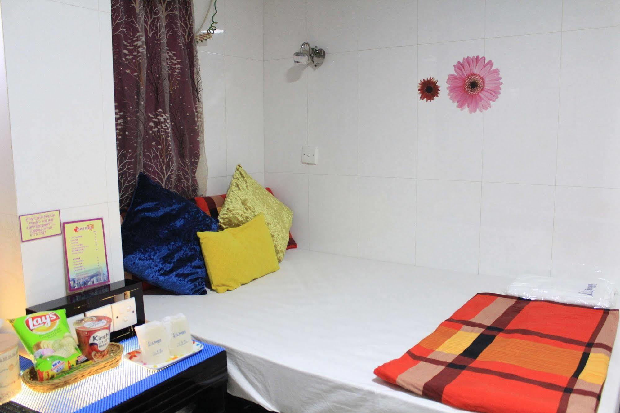 Kamal Traveller Hostel Hong Kong Exterior photo